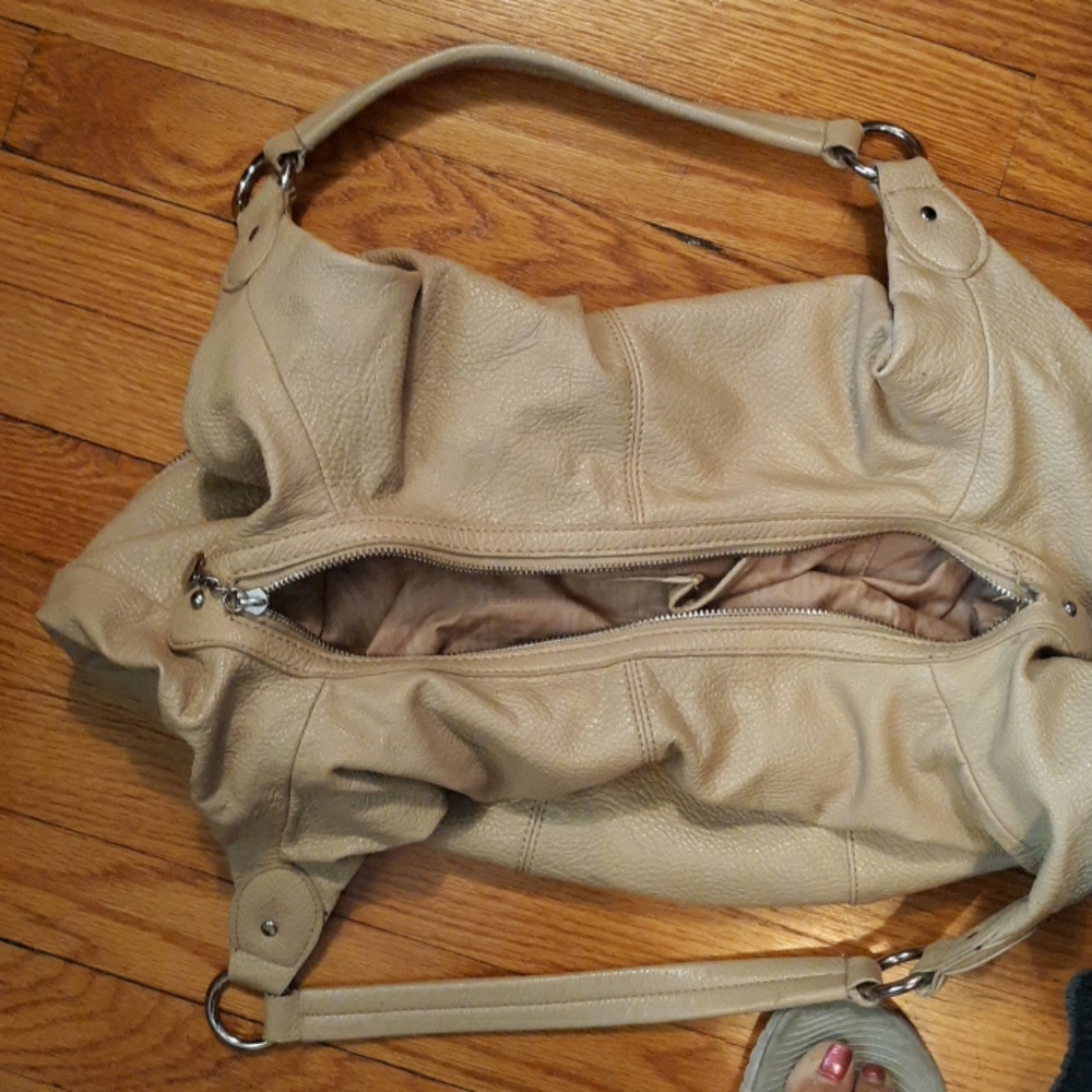 Purse - Picture 2 of 4